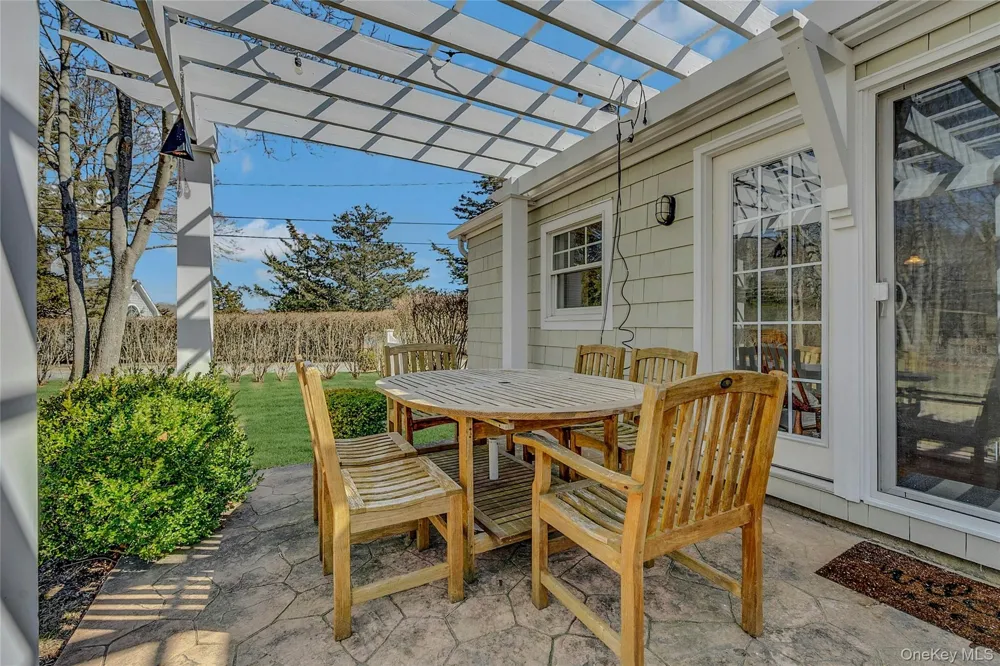 635 Strohson Road Cutchogue, NY 11935