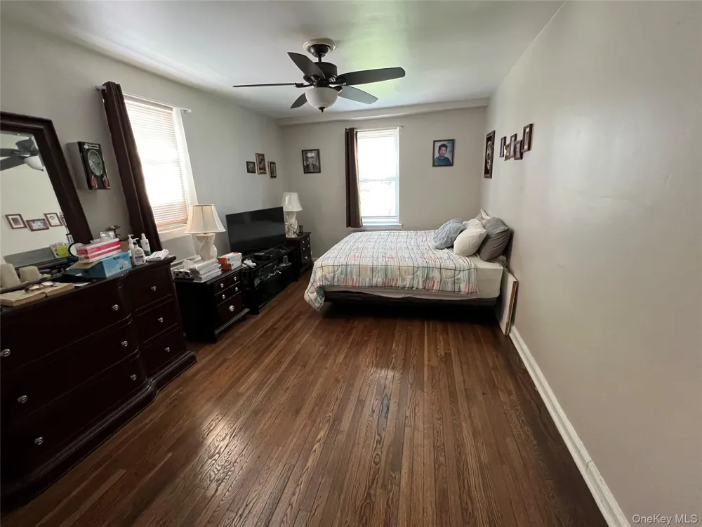 2080 Barnes Avenue #4C Bronx, NY 10462