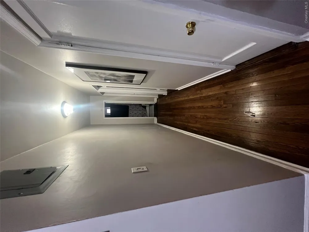 2080 Barnes Avenue #4C Bronx, NY 10462