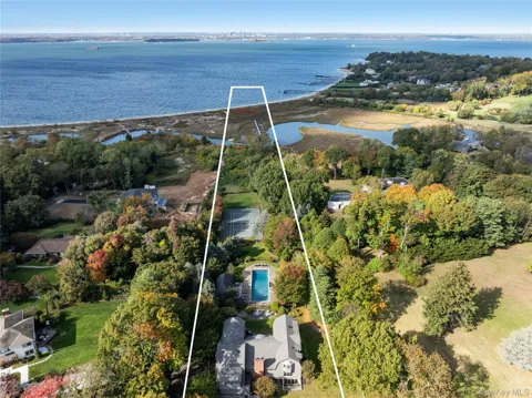 25 Soundview Lane
