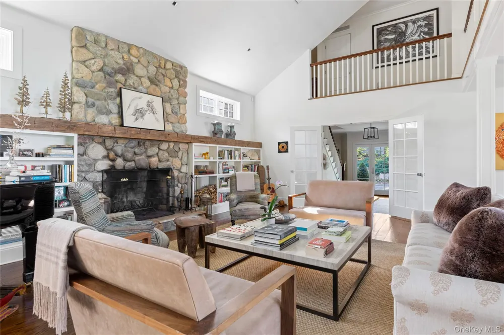 25 Soundview Lane Sands Point, NY 11050
