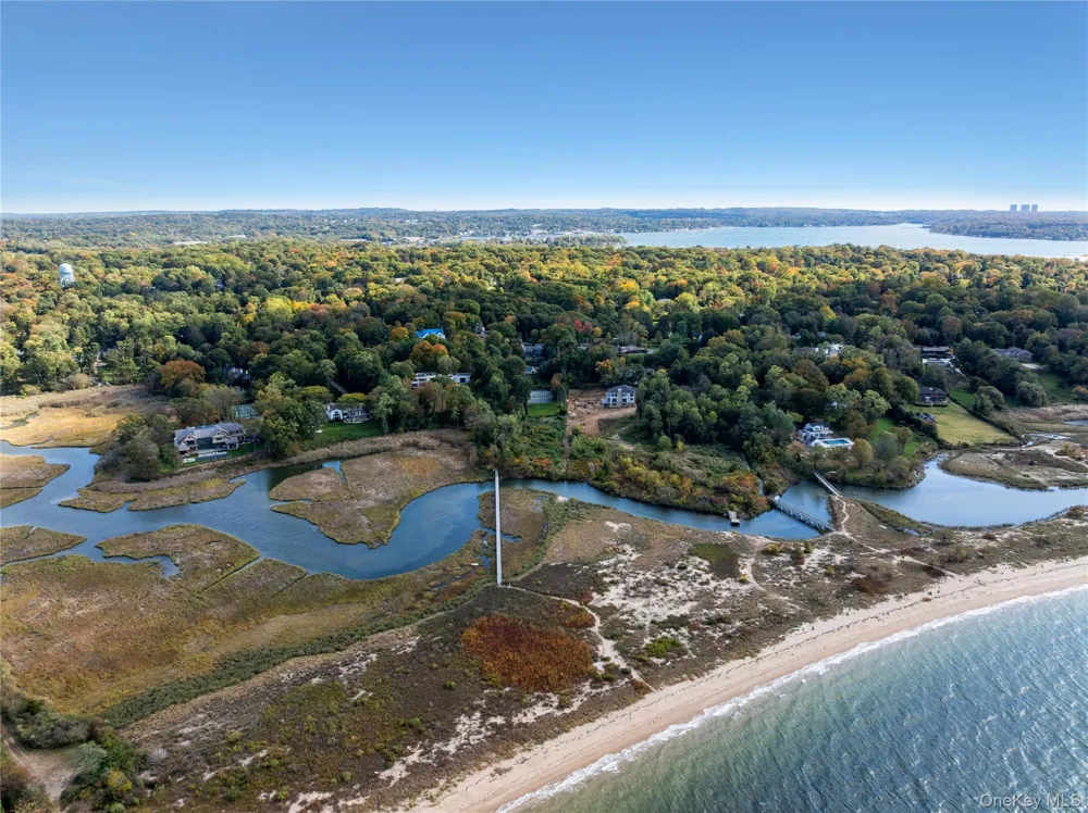 25 Soundview Lane Sands Point, NY 11050