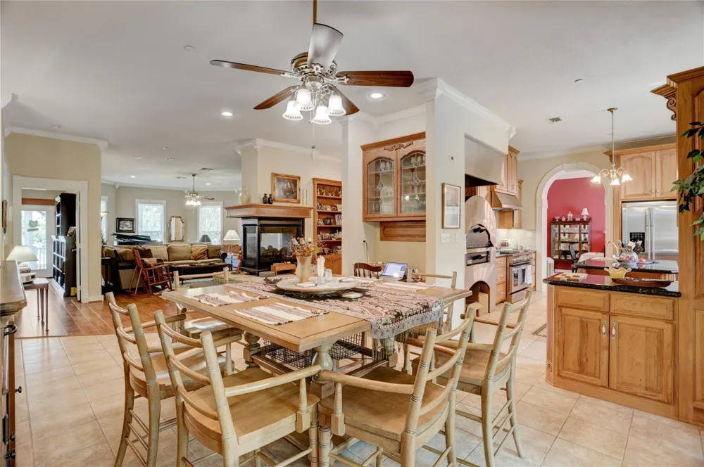 4854 Coshatte Road Bellville, TX 77418