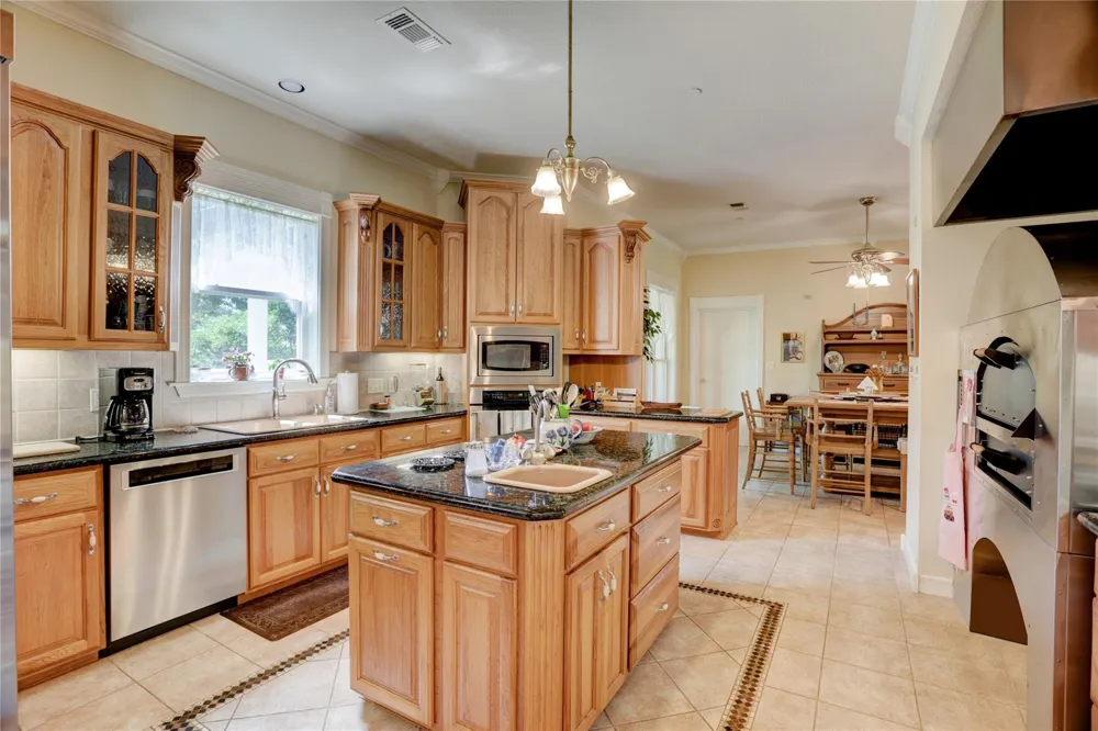 4854 Coshatte Road Bellville, TX 77418