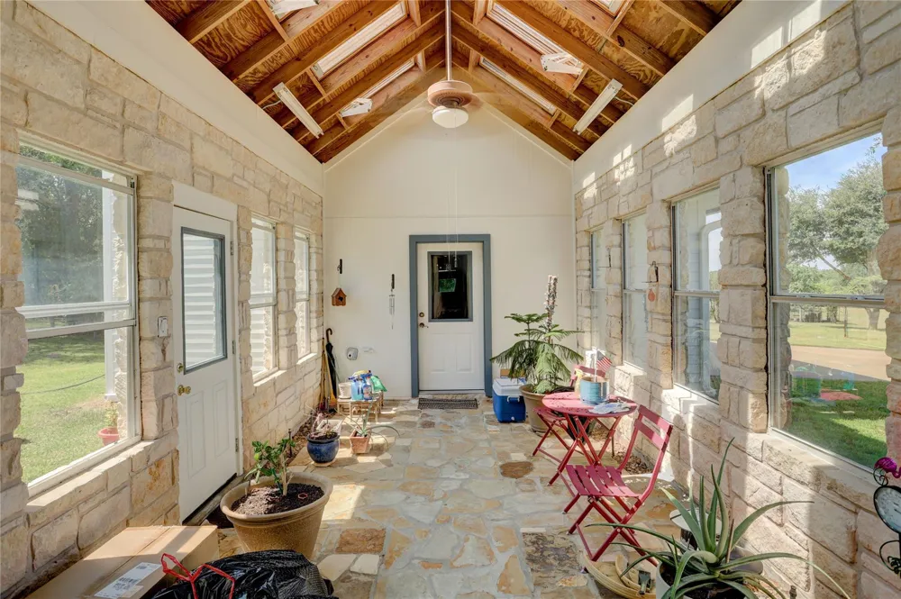 4854 Coshatte Road Bellville, TX 77418