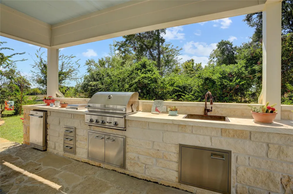 4854 Coshatte Road Bellville, TX 77418