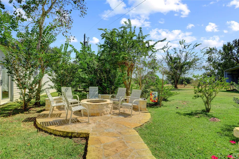 4854 Coshatte Road Bellville, TX 77418