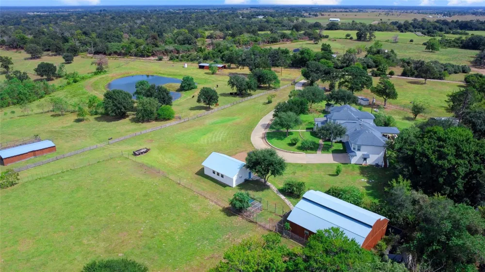 4854 Coshatte Road Bellville, TX 77418
