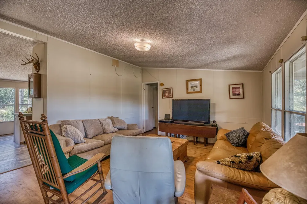 7266 County Road 449 Marquez, TX 77865