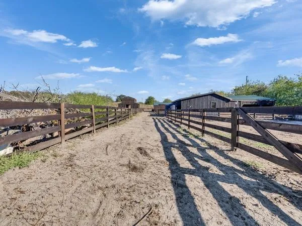 8125 Fm 2114 Hubbard, TX 76648