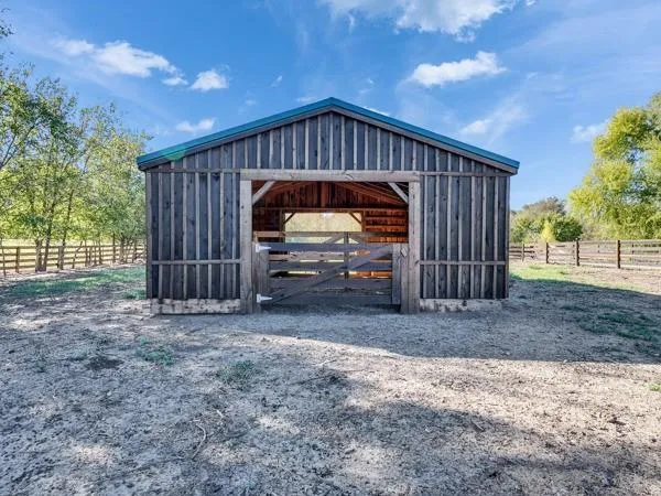 8125 Fm 2114 Hubbard, TX 76648