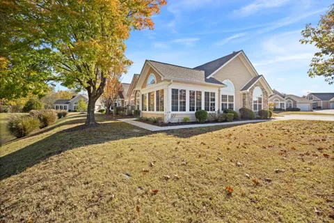 2457 Baskette Way