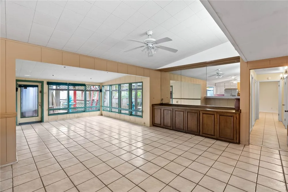 518 Dolphin Place Corpus Christi, TX 78411