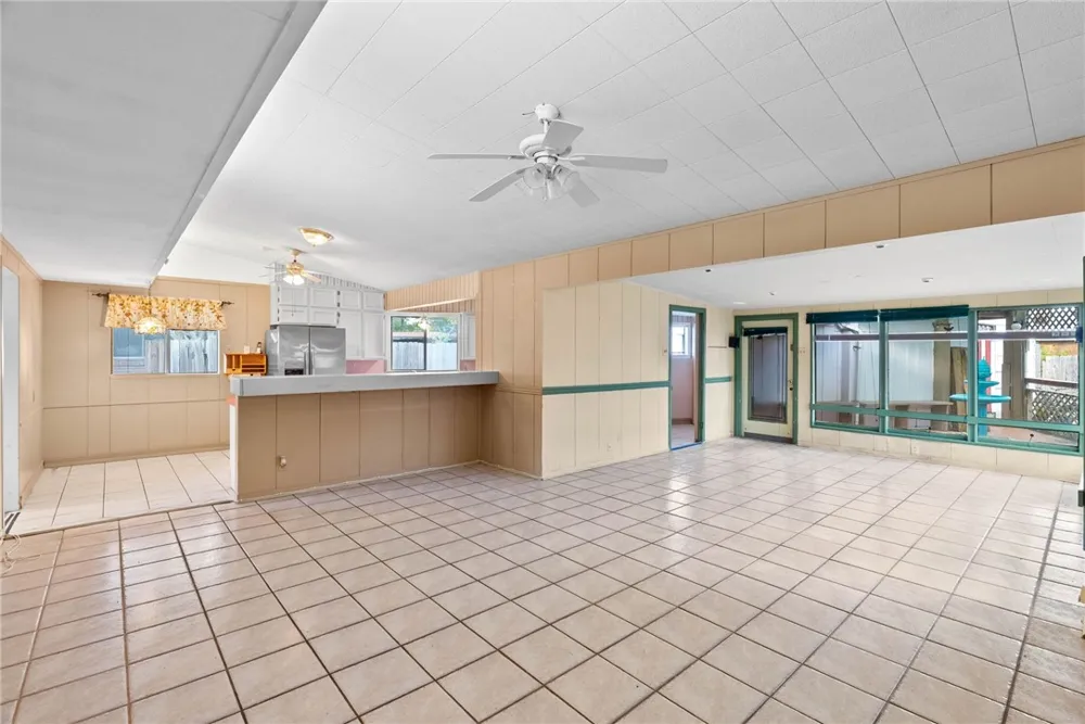 518 Dolphin Place Corpus Christi, TX 78411