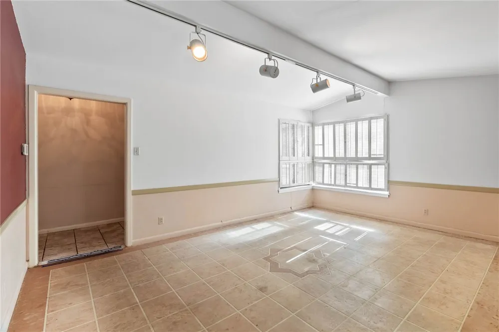 518 Dolphin Place Corpus Christi, TX 78411