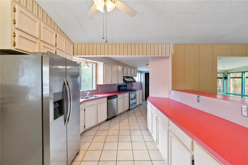 518 Dolphin Place Corpus Christi, TX 78411