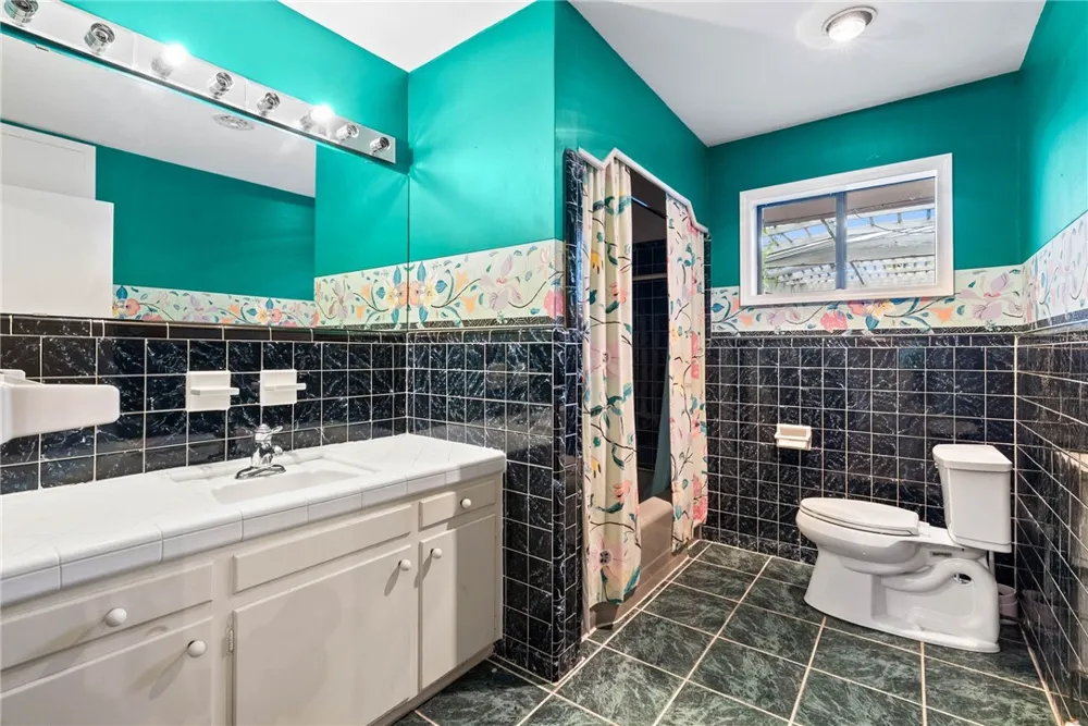 518 Dolphin Place Corpus Christi, TX 78411