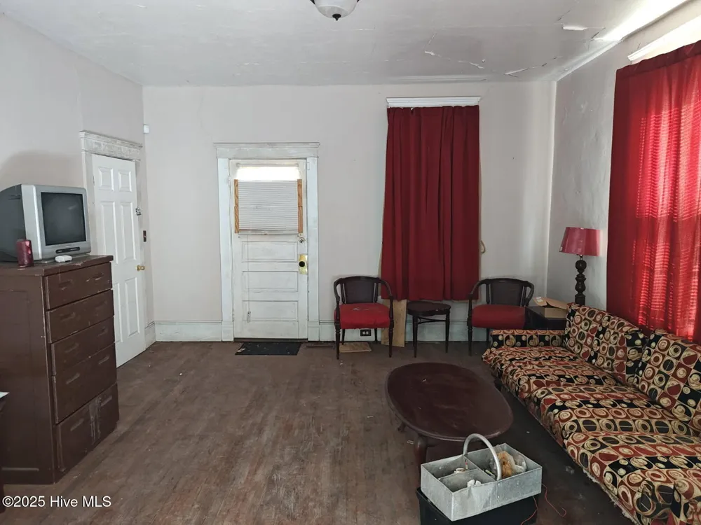 108 Church Street W Ahoskie, NC 27910