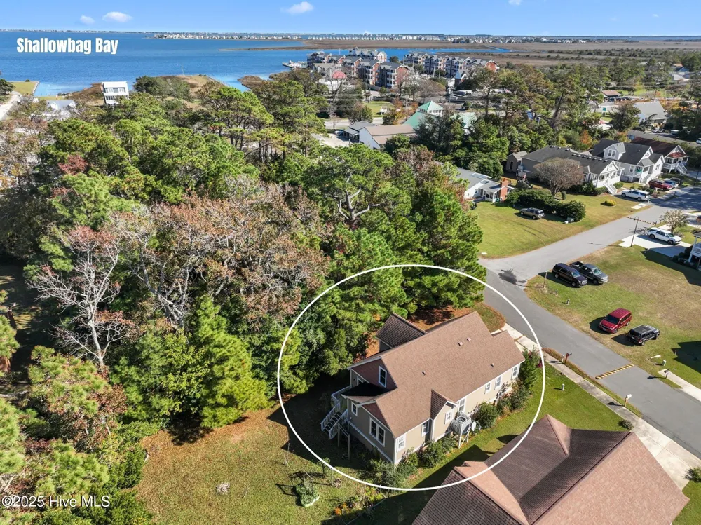 601 Viccars Lane Manteo, NC 27954