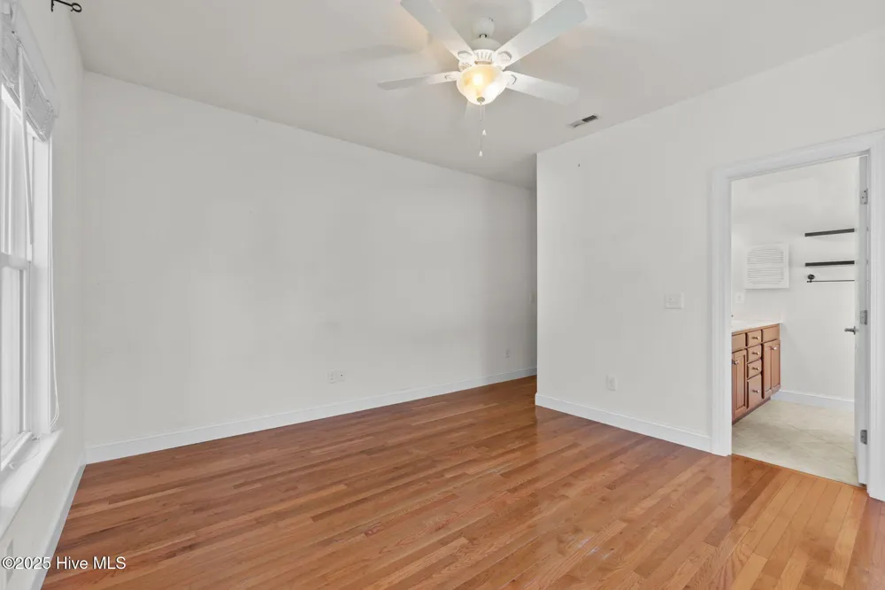 601 Viccars Lane Manteo, NC 27954
