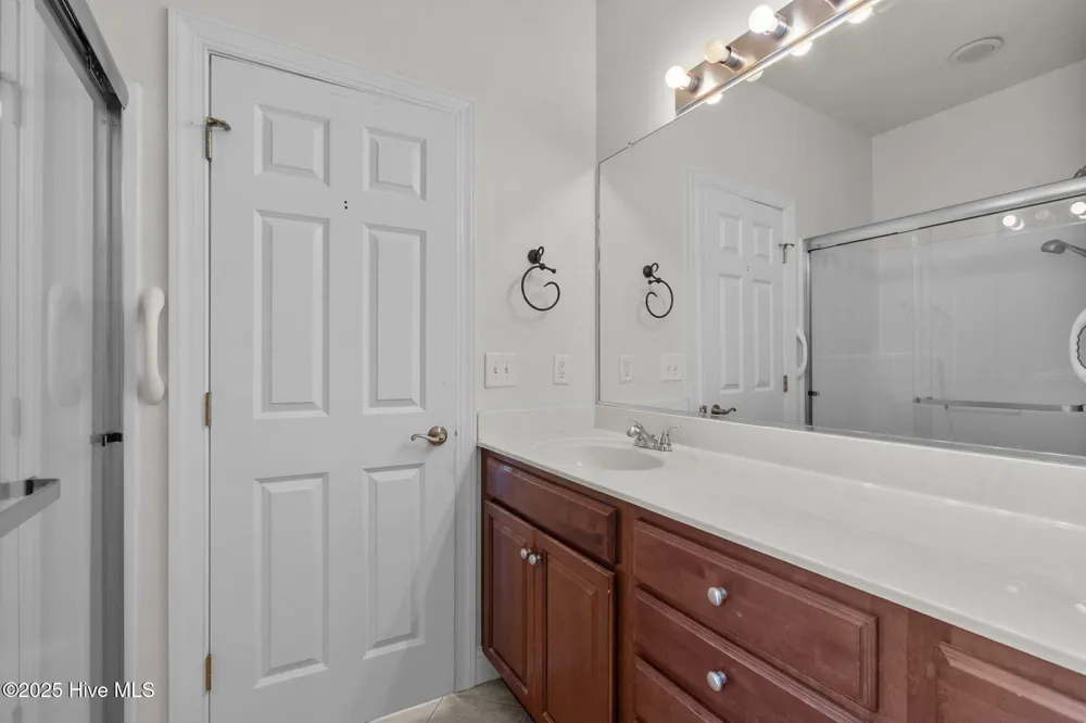 601 Viccars Lane Manteo, NC 27954