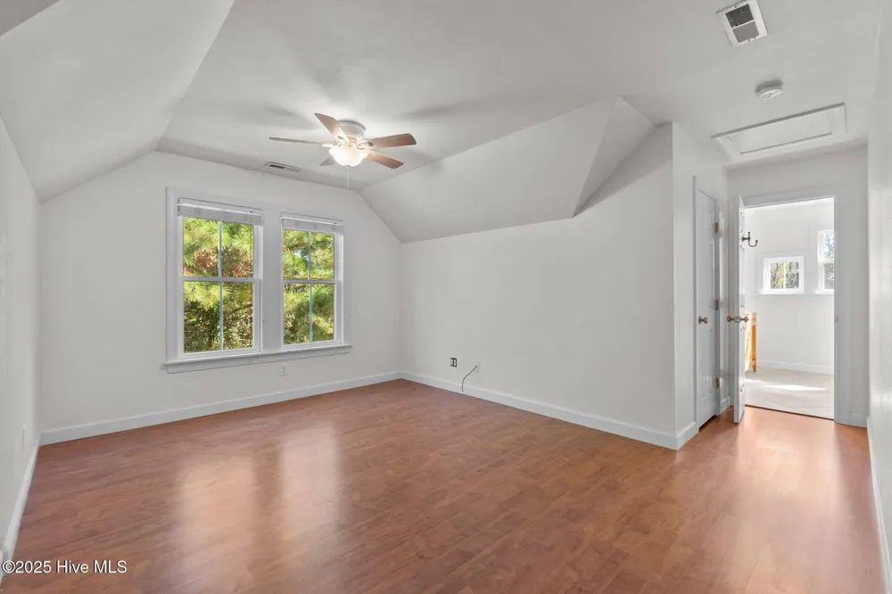 601 Viccars Lane Manteo, NC 27954