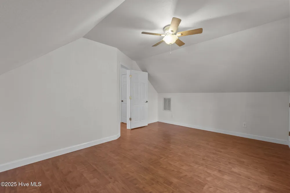 601 Viccars Lane Manteo, NC 27954