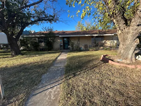 411 E Grand Avenue