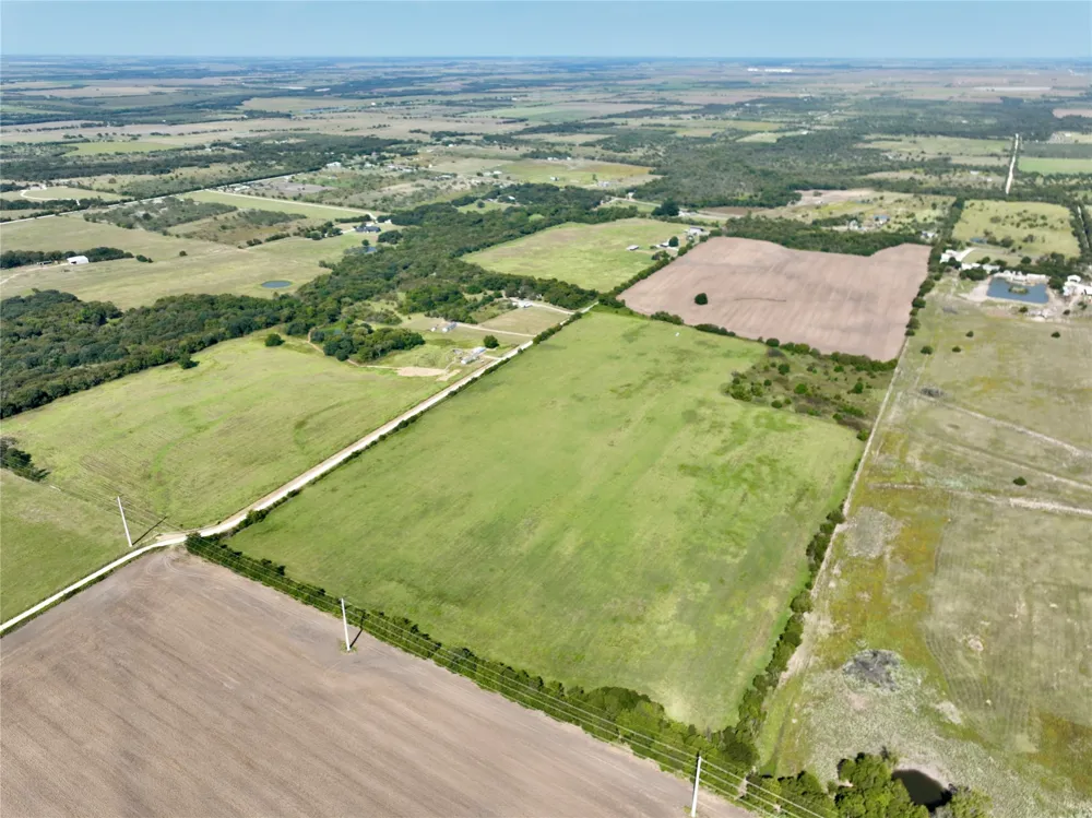 102 Fm 744 Frost, TX 76641