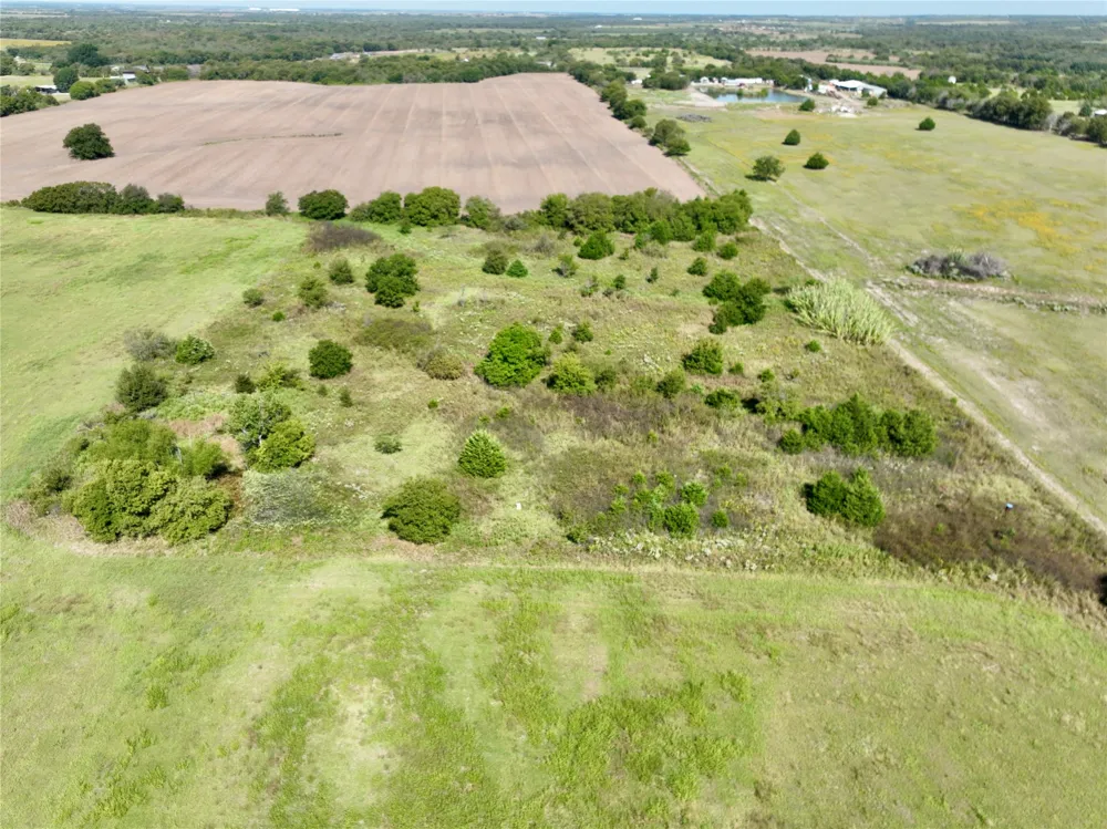 102 Fm 744 Frost, TX 76641
