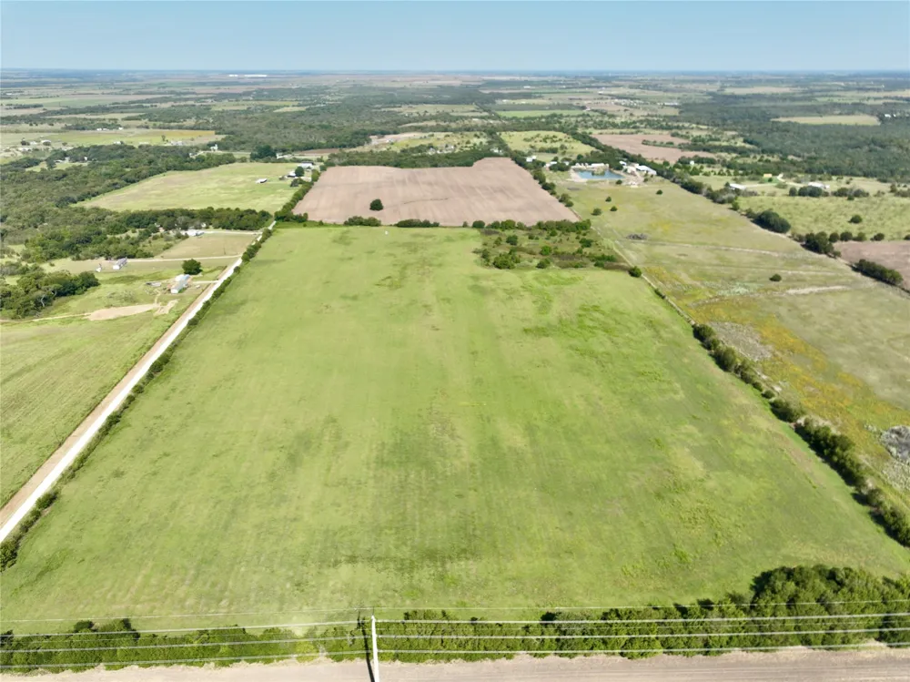 102 Fm 744 Frost, TX 76641