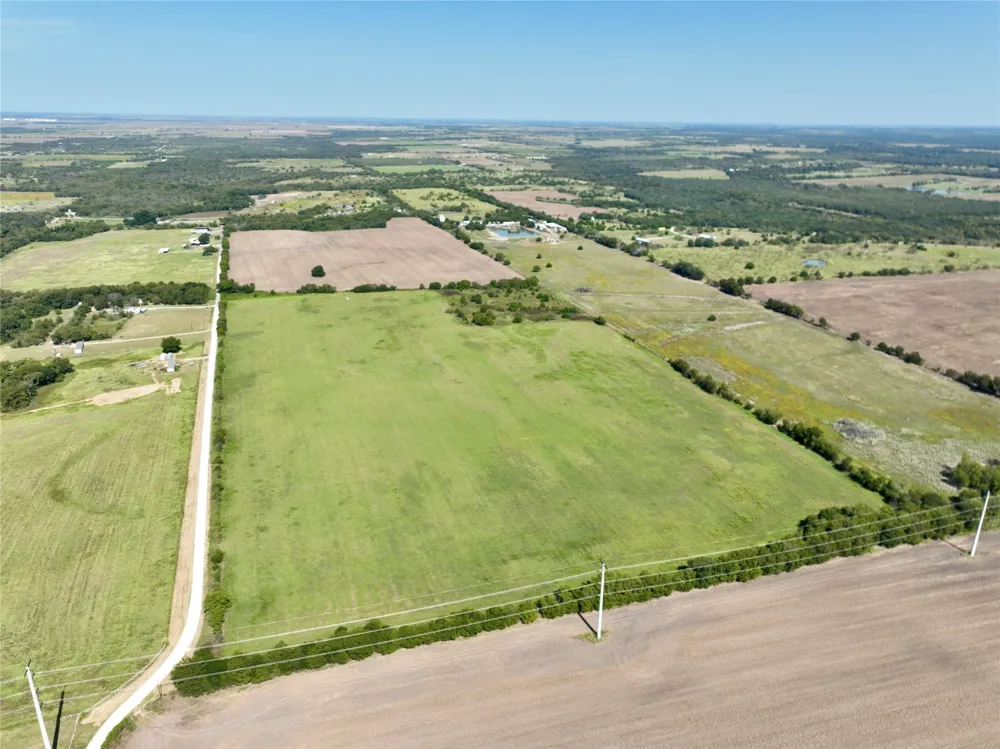 102 Fm 744 Frost, TX 76641