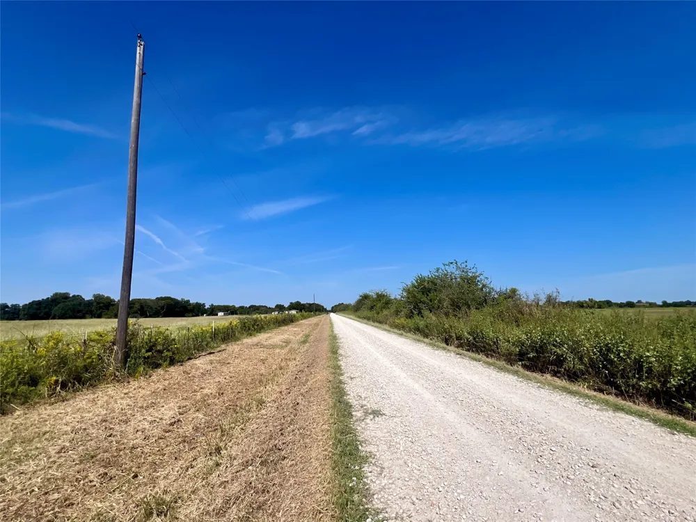 102 Fm 744 Frost, TX 76641