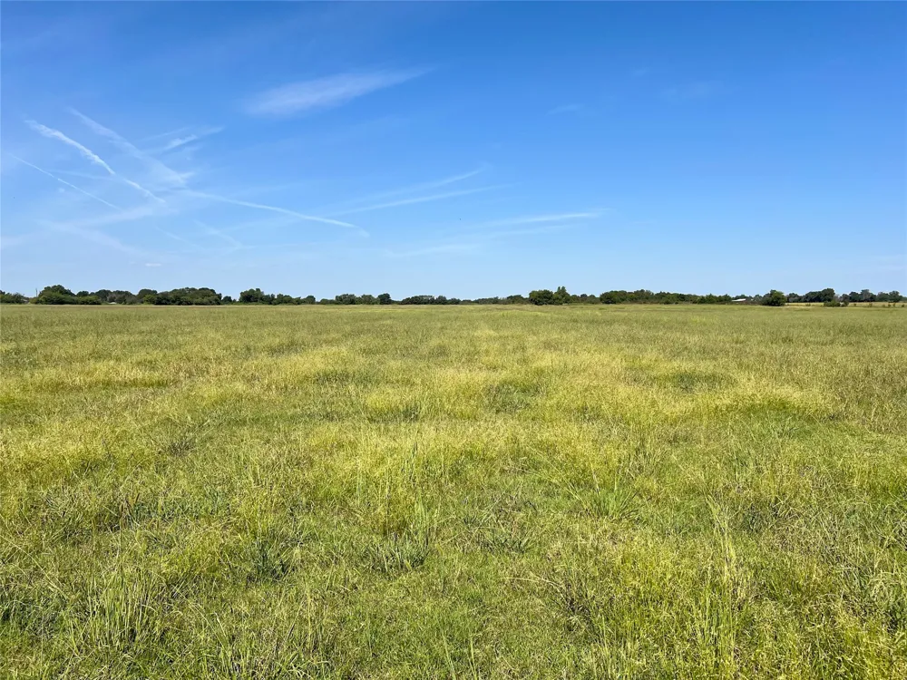 102 Fm 744 Frost, TX 76641