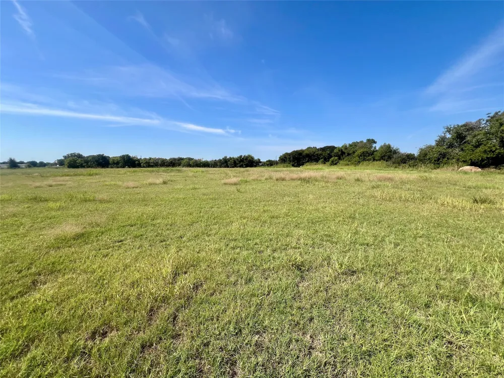 102 Fm 744 Frost, TX 76641