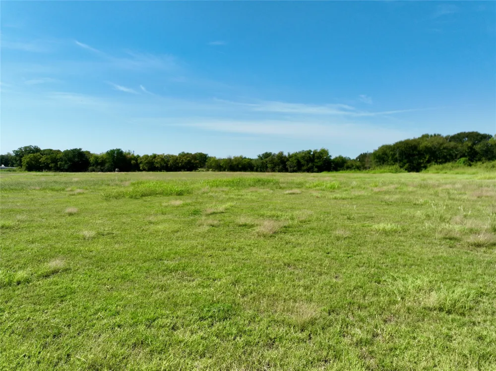 102 Fm 744 Frost, TX 76641