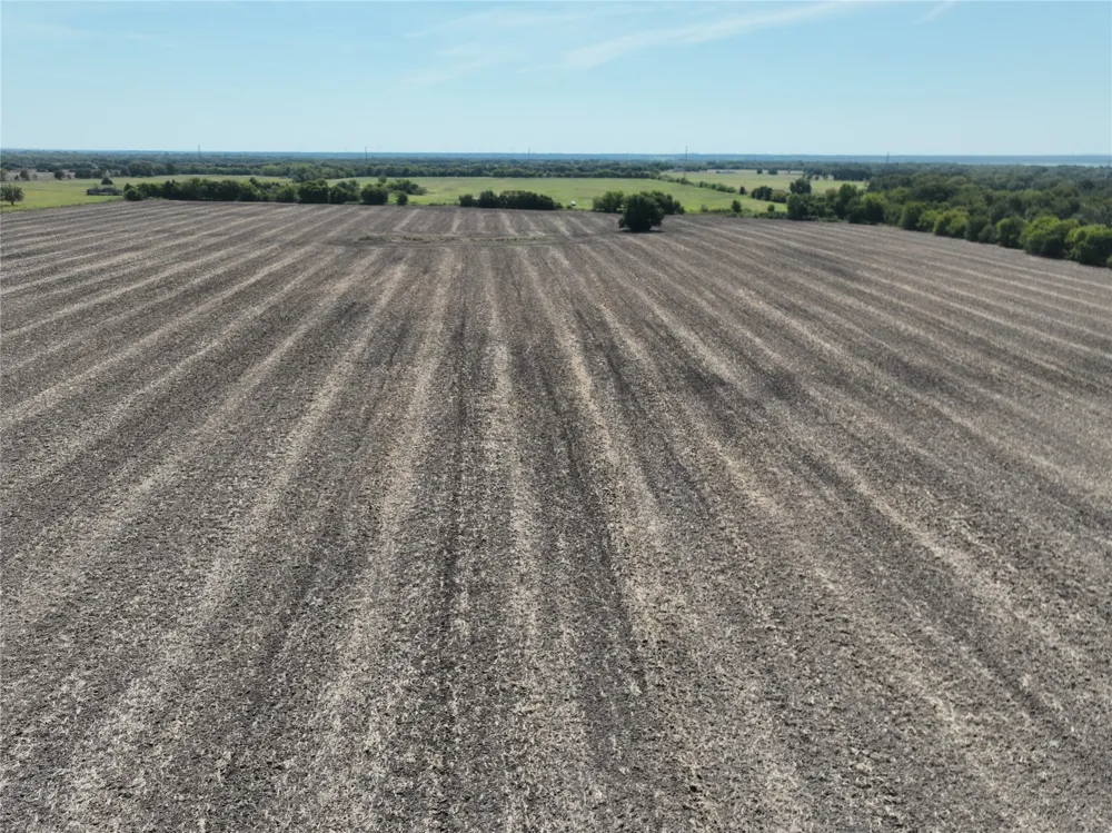 102 Fm 744 Frost, TX 76641