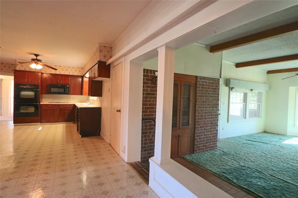1825 Fm 27 W Wortham, TX 76693