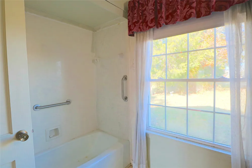 1825 Fm 27 W Wortham, TX 76693