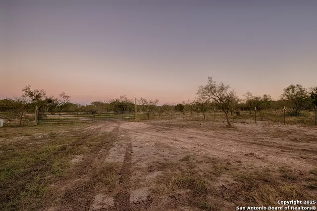 2205 Sd 45700 Rocksprings, TX 78880