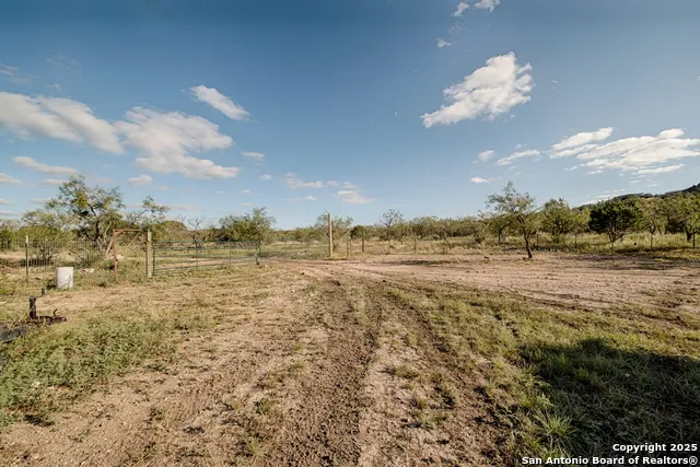 2205 Sd 45700 Rocksprings, TX 78880