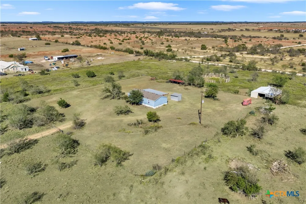 9902 County Road 210 Bertram, TX 78605