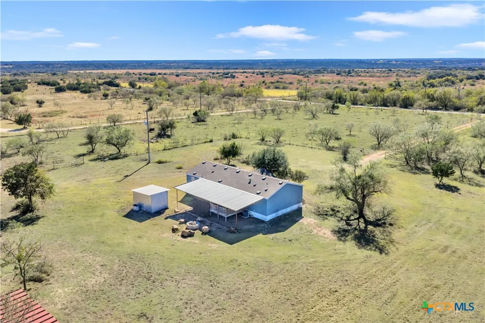 9902 County Road 210 Bertram, TX 78605