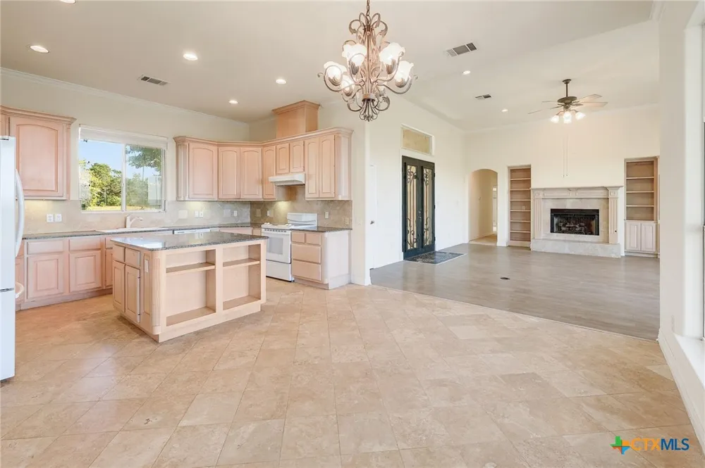 15121 Honeycomb Hollow Leander, TX 78641