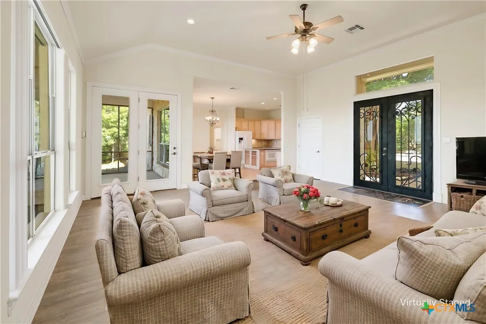 15121 Honeycomb Hollow Leander, TX 78641
