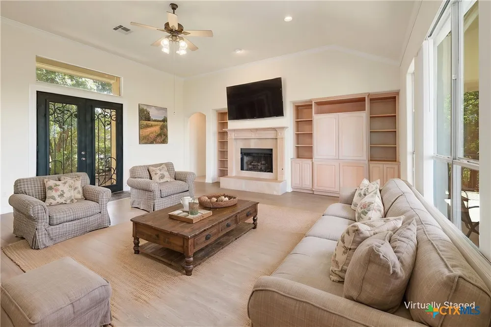 15121 Honeycomb Hollow Leander, TX 78641