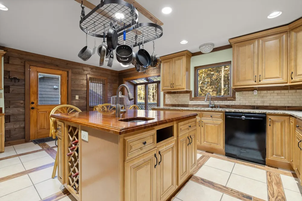 504 Wolf Run Cloudland, GA 30731