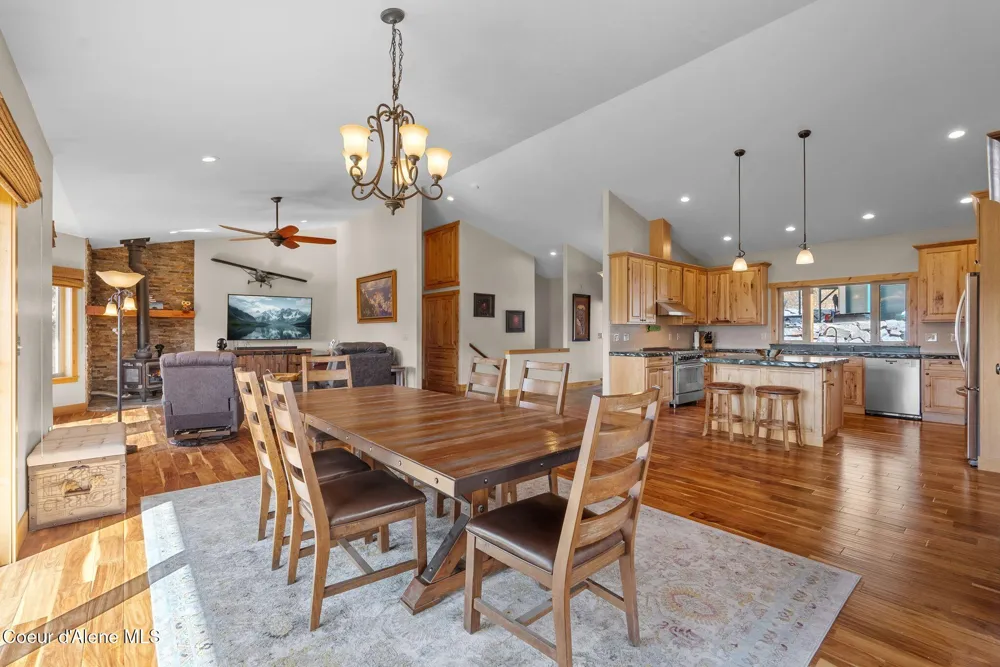422 Lightning Peak Road Sandpoint, ID 83864