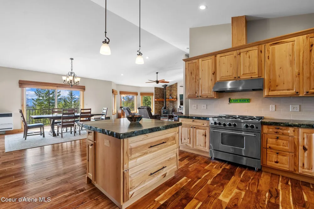 422 Lightning Peak Road Sandpoint, ID 83864