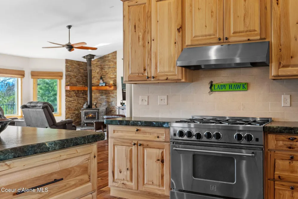 422 Lightning Peak Road Sandpoint, ID 83864